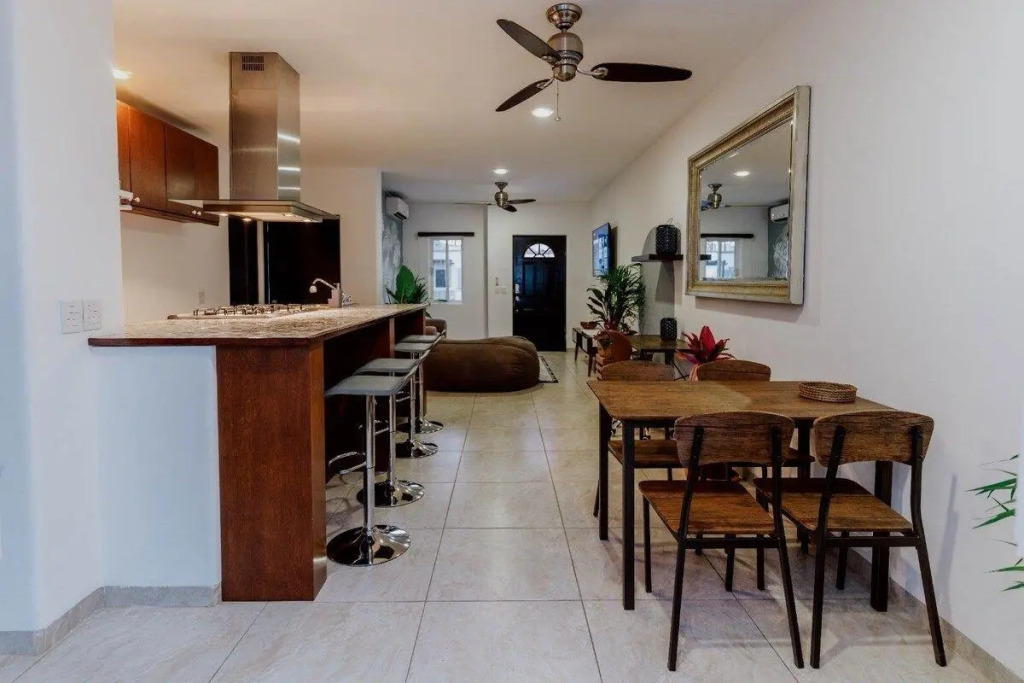 Relajante Y Céntrico Condo!
