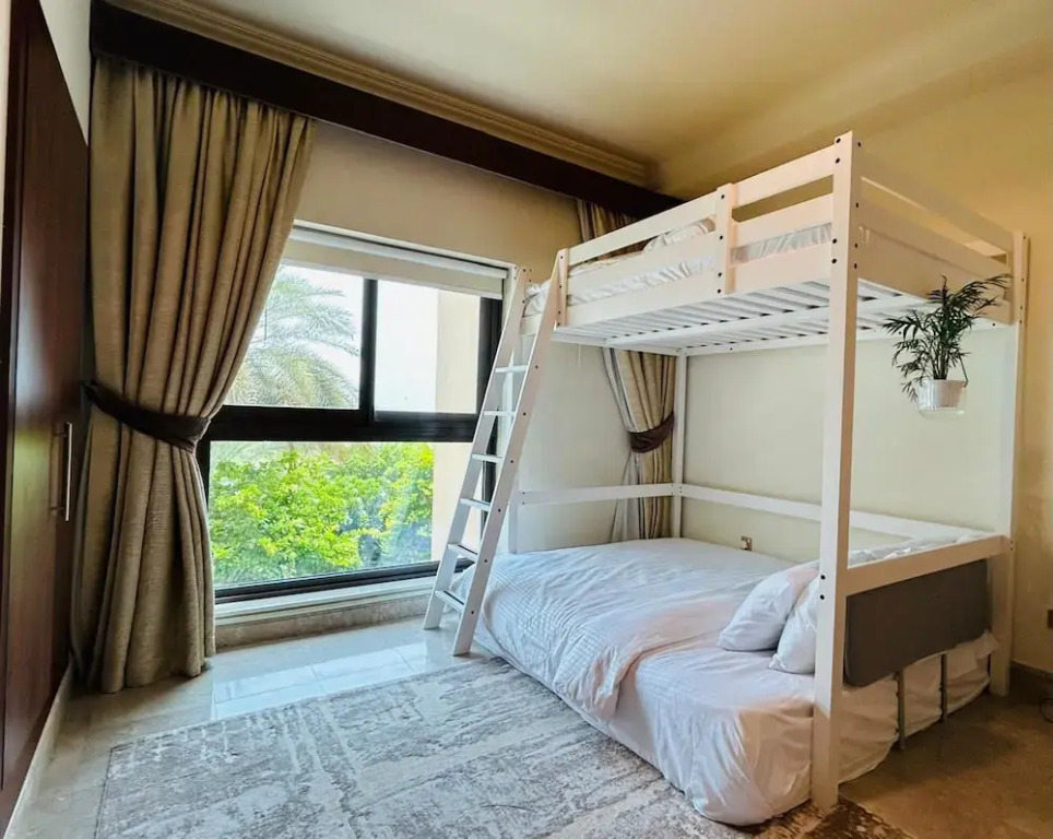 Spacious 2BR in Palm Jumeirah