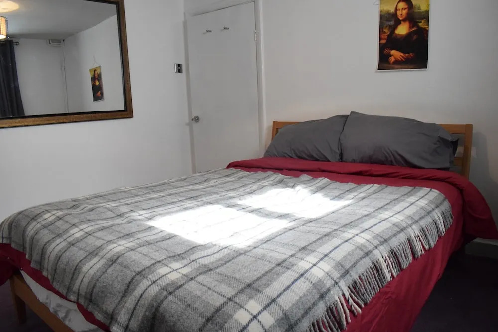 1 Bedroom Flat With Garden In Lambeth