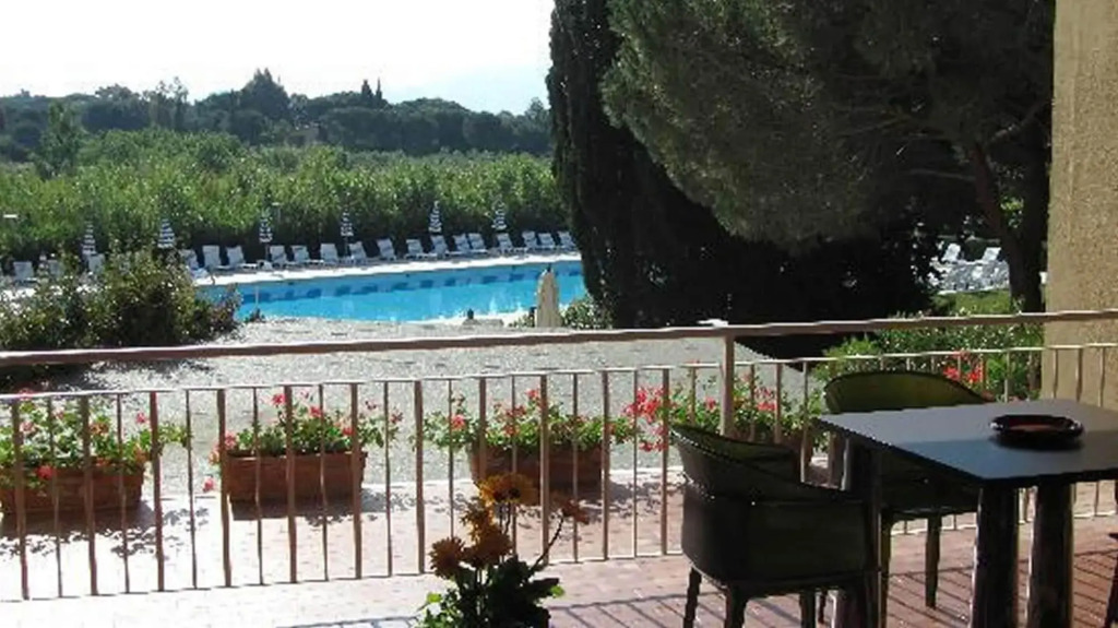 TH Lacona
