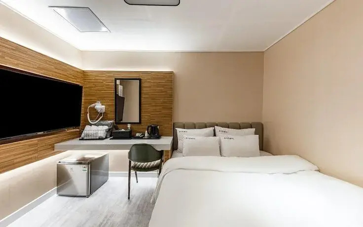 Jinju Four Seasons