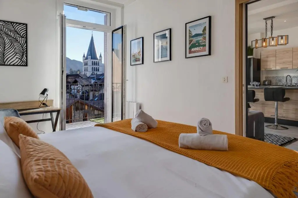 Le Balcon Annécien 4 - rooftop view for 2-4 people with