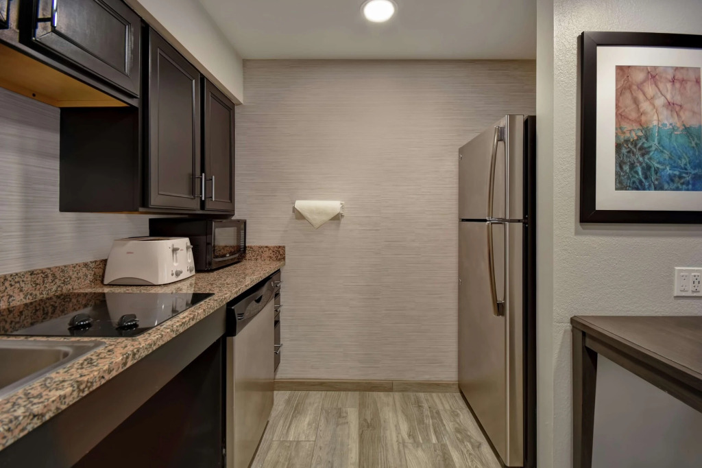 Homewood Suites by Hilton Edgewater-NYC Area