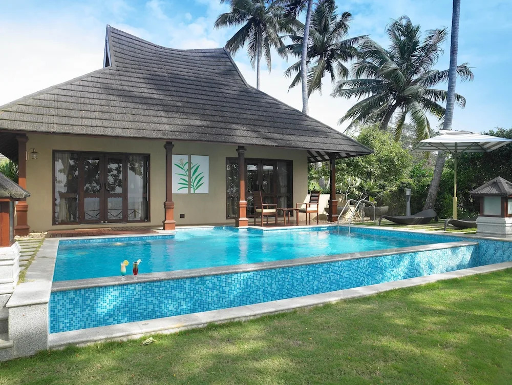 Radisson Plaza Resort & Spa