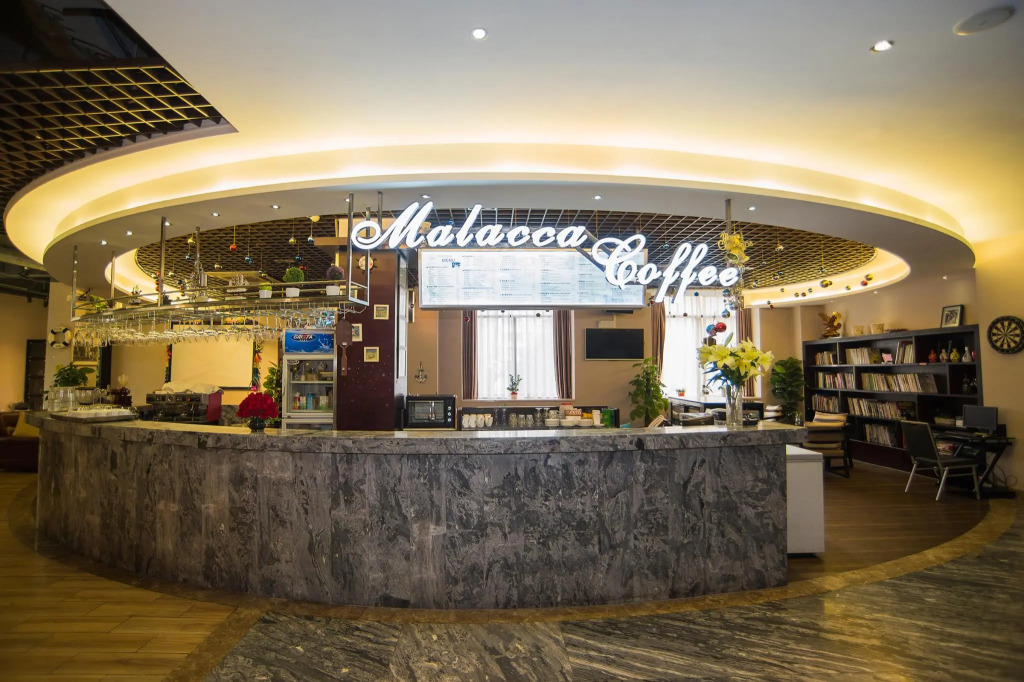 Zhuhai Aqueen Hotel