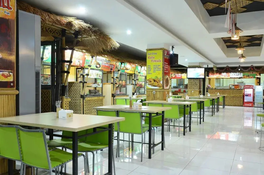 Zen Rooms Near Tunjungan Plaza