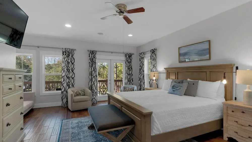 Modern Beach Home in Seagrove - Across From Eastern Lake