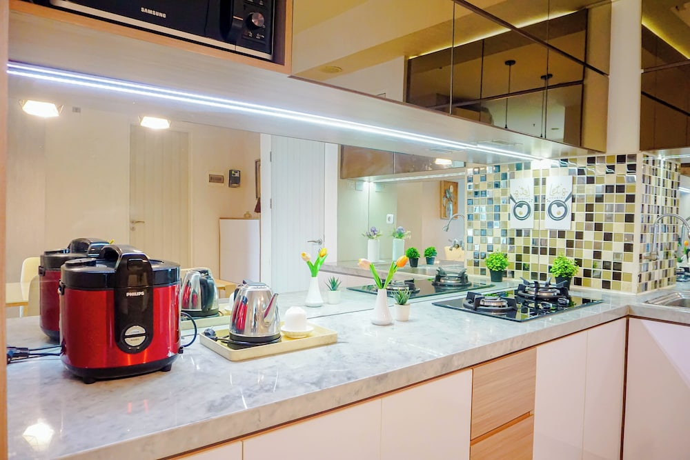 Pleasant And Relaxing 2Br Apartment Grand Kamala Lagoon