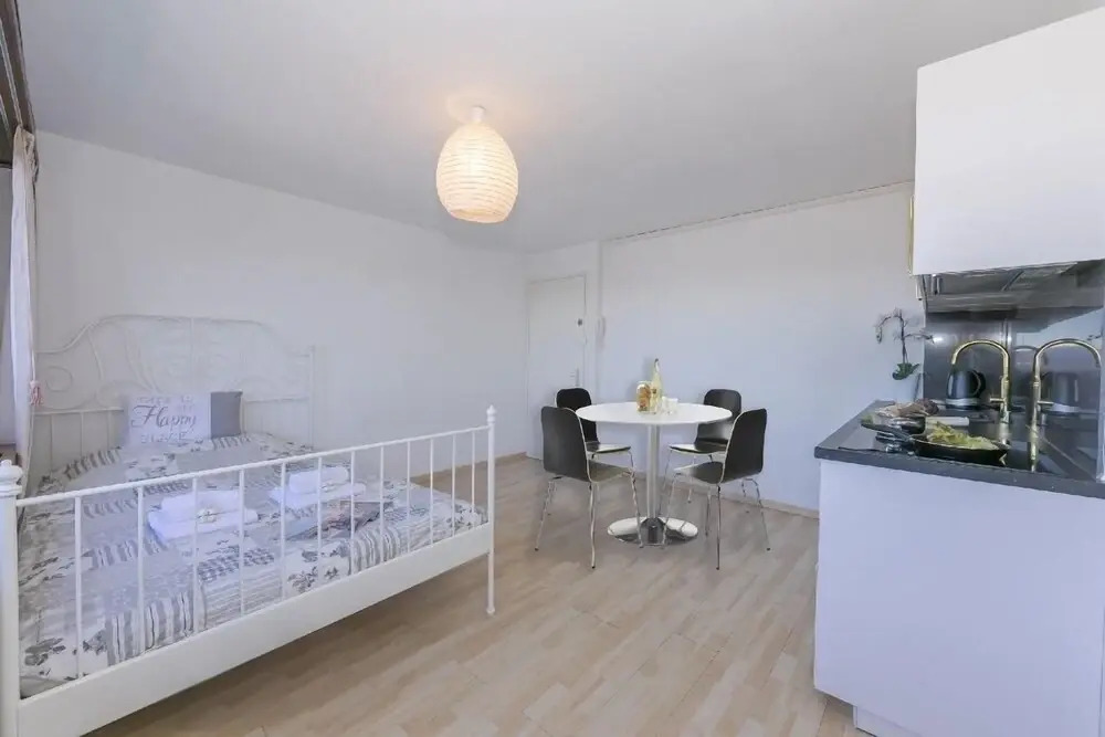 Apartment Brè