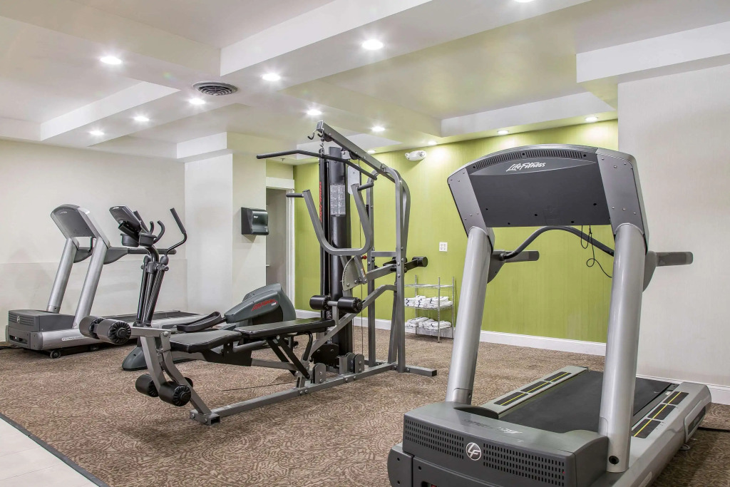 Quality Inn & Suites Middletown - Newport