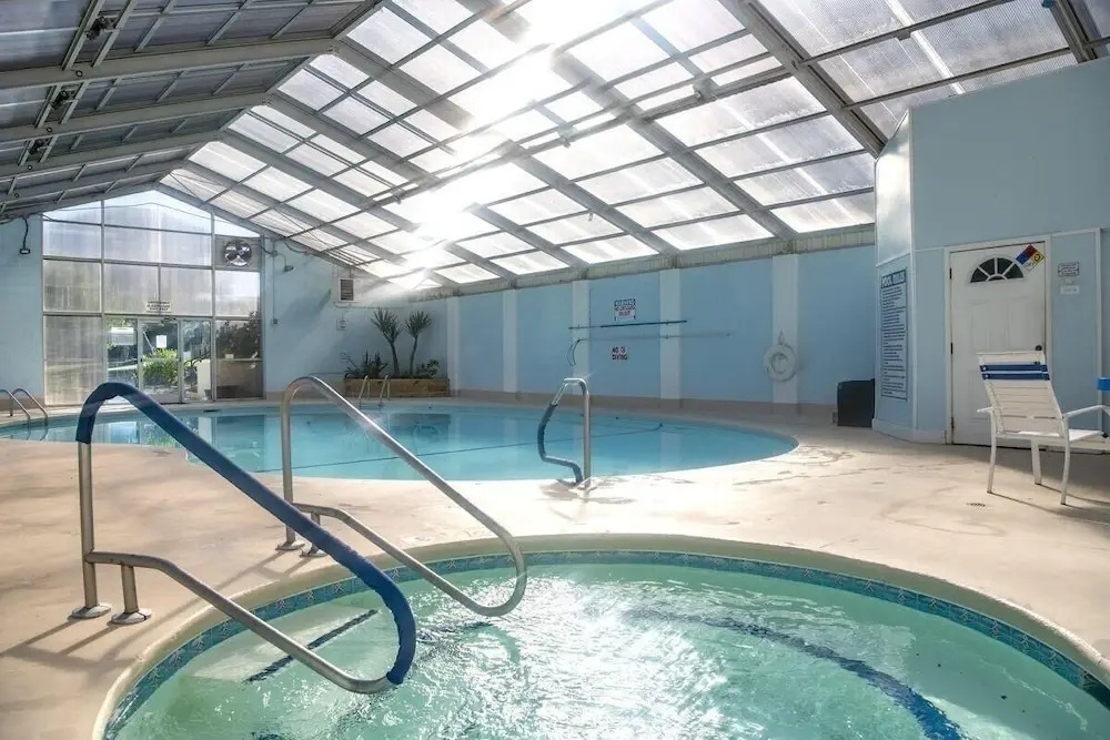 Summer Winds 231-b 3 Bedroom Condo by RedAwning