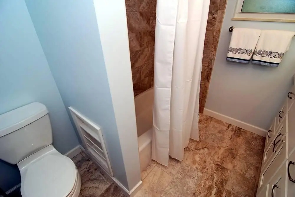 On The Green - Golfers Dream Home! 3 Bedroom Home