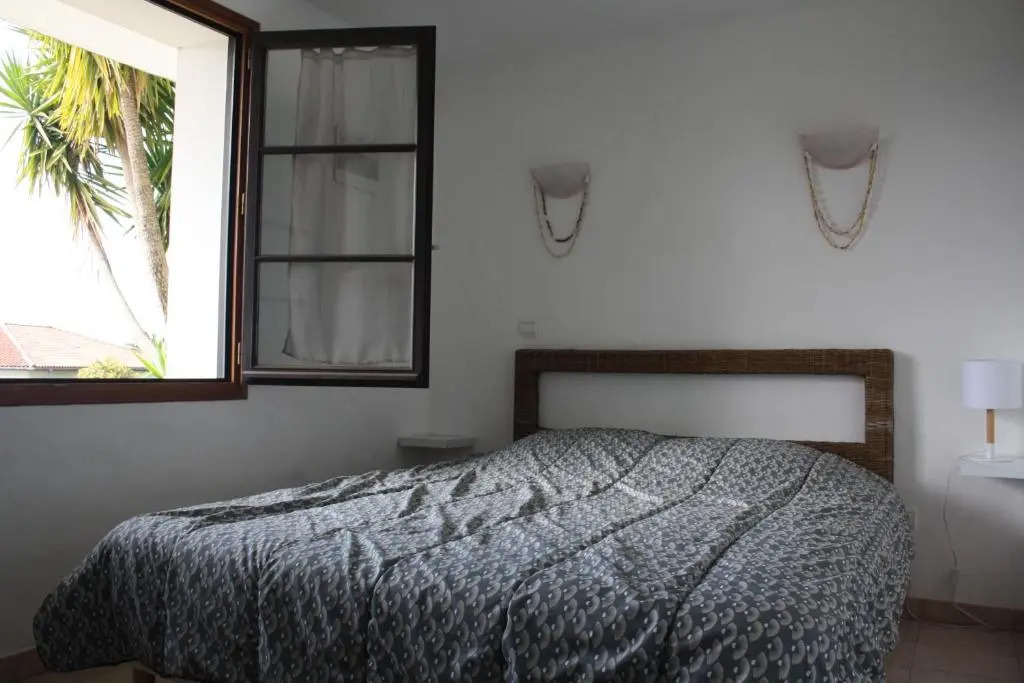 Appartement au calme à Hendaye. Meublé 3 étoiles
