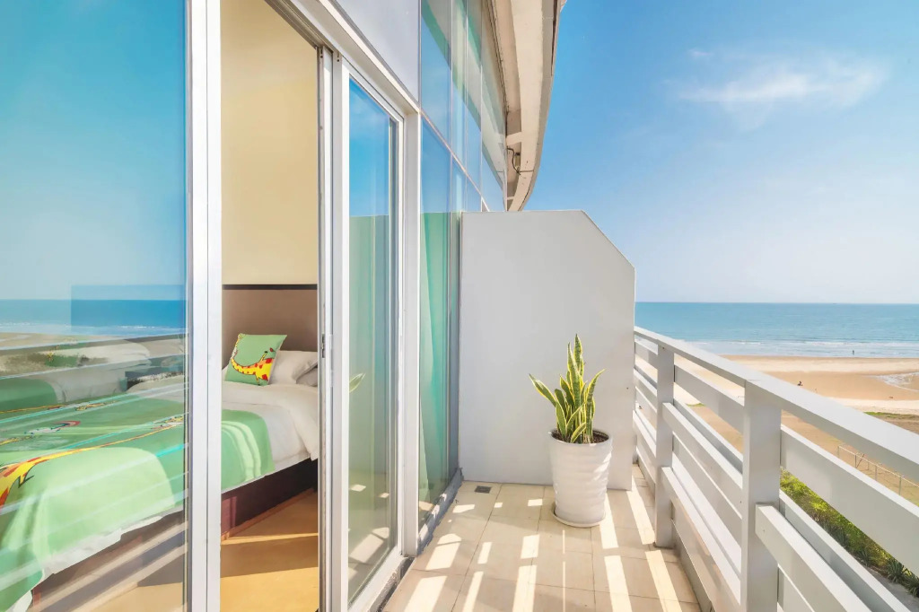 Beihai Silver Beach 1 International Conference Centre Hotel