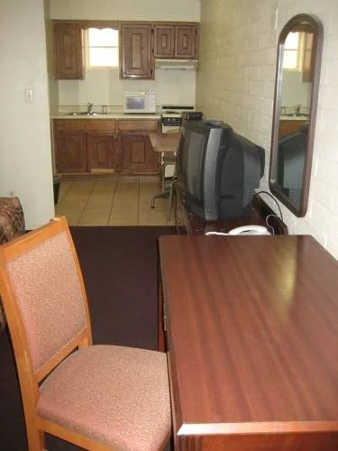 The Sunland Motel