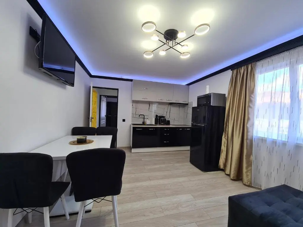 Diamonds House 2