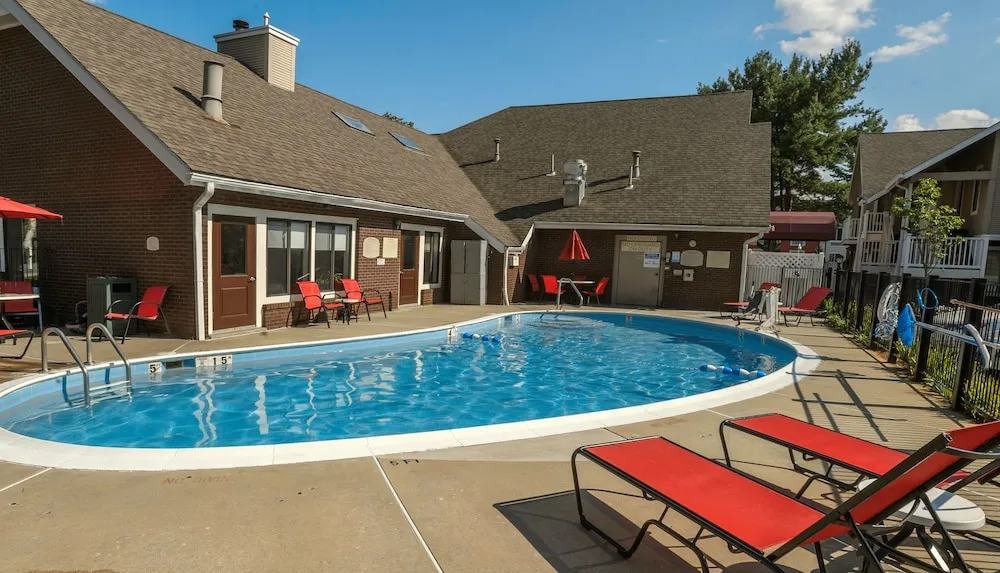 Residences at Daniel Webster