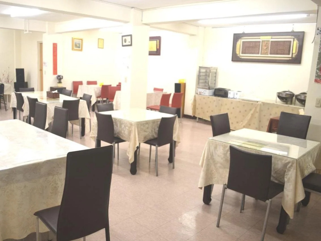 Spring Autumn Hotel