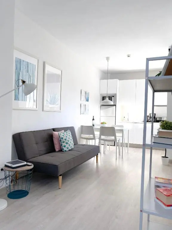 Bright Modern 1 bedroom Apartment 10mins from Las Canteras Beach