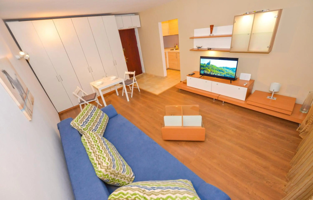 Prime Central Location & Cozy Comfort: Apartments near Sala Palatului