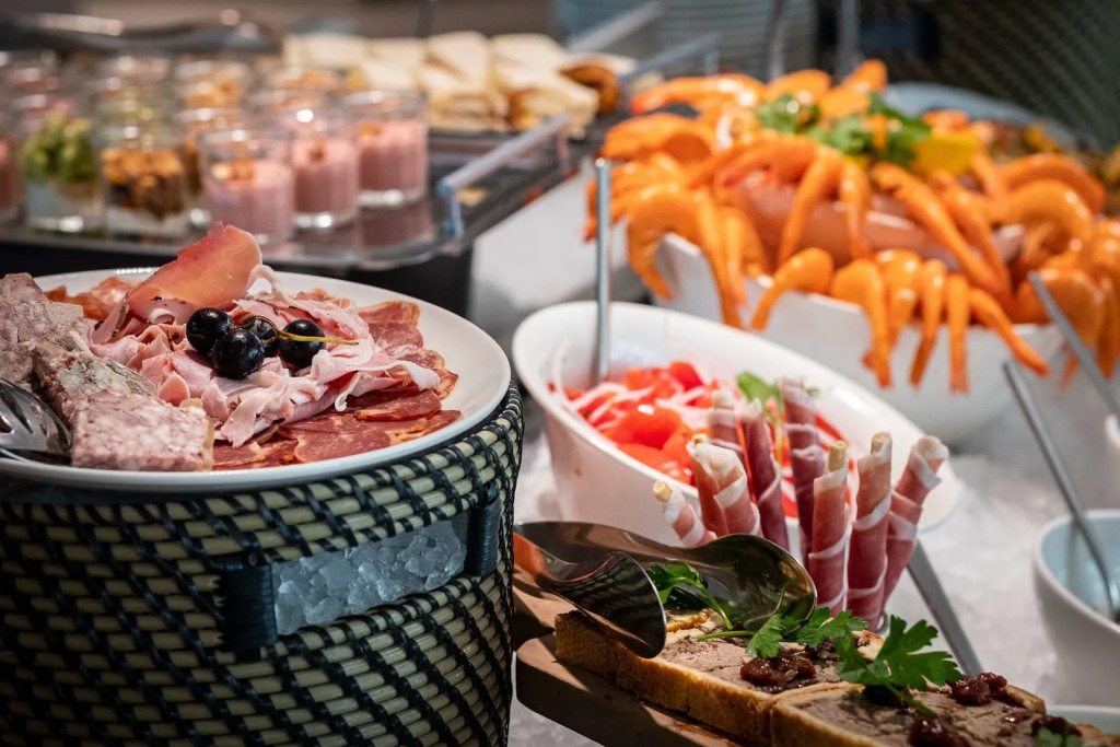 GOLDEN TULIP LYON OUEST TECHLID Hotel & Spa