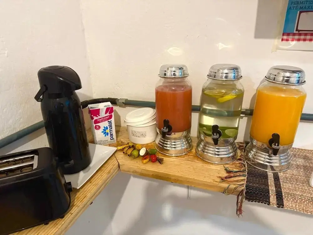 Pinheiros Hostel & Food