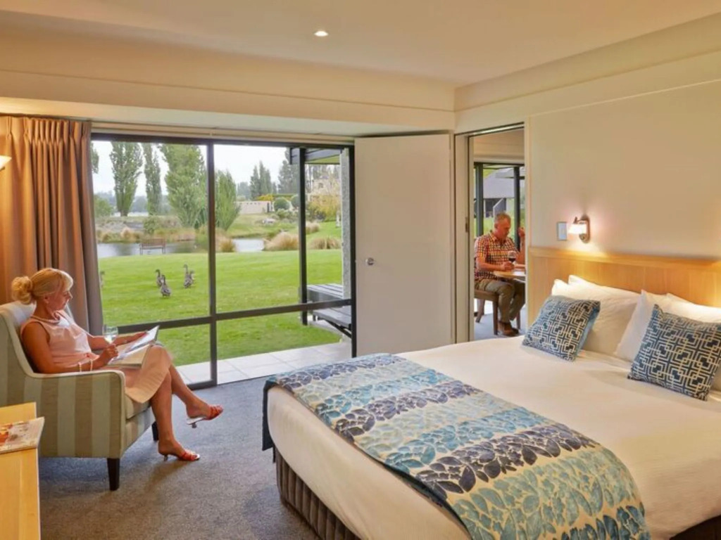 Edgewater Hotel