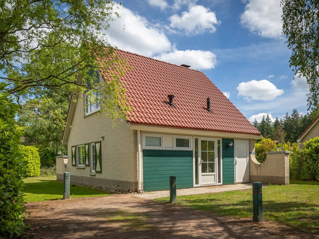 Nice holiday home in Hellendoorn with terrace