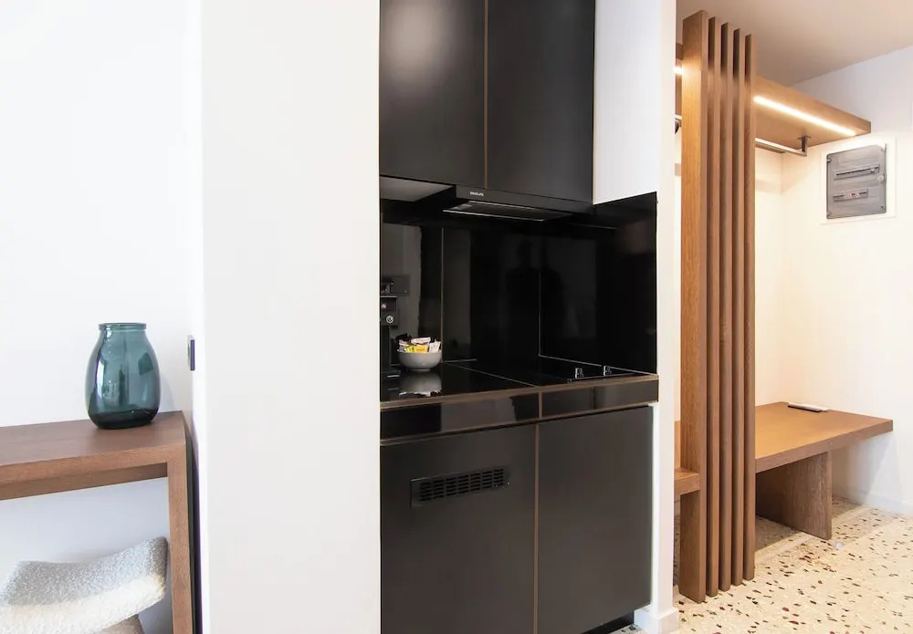 Mythodea Athens Suites