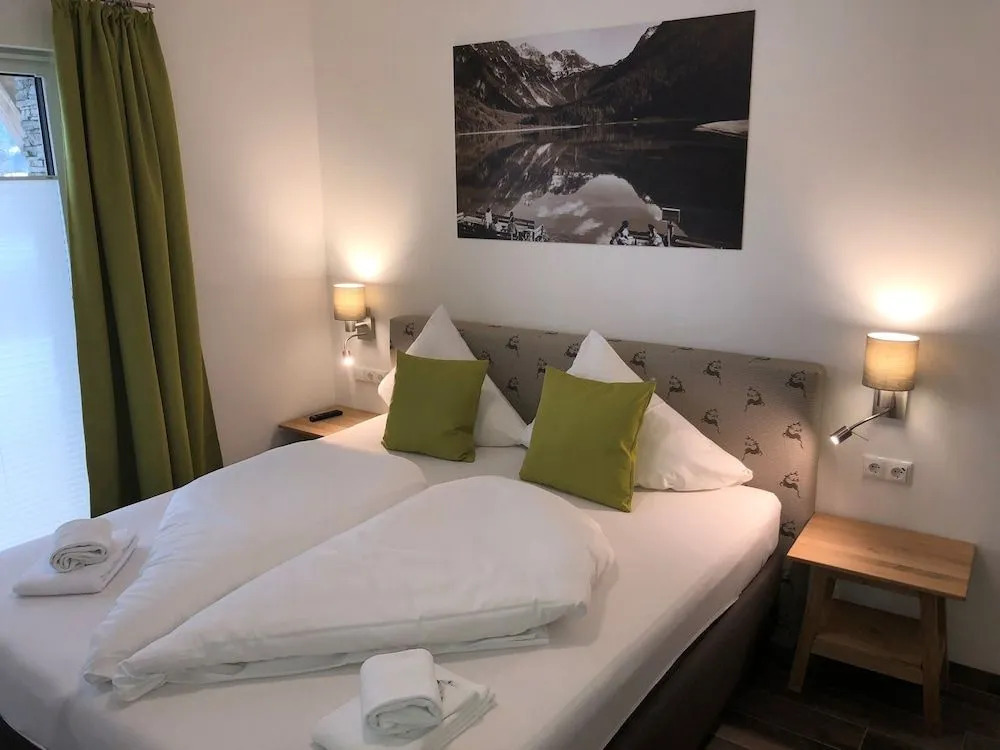 Mountain Nests - Chalets Apartments