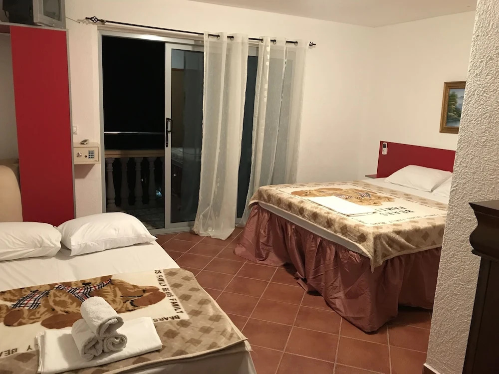 Rozana Rooms
