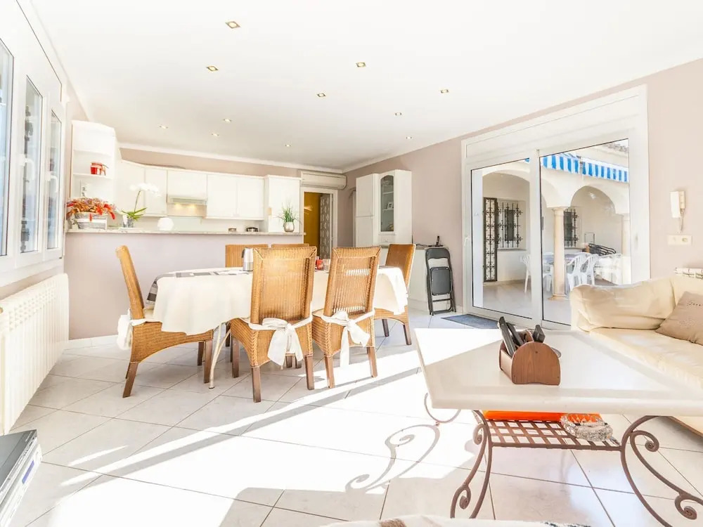 Fantastic Holiday Home With Private Pool in L'escala