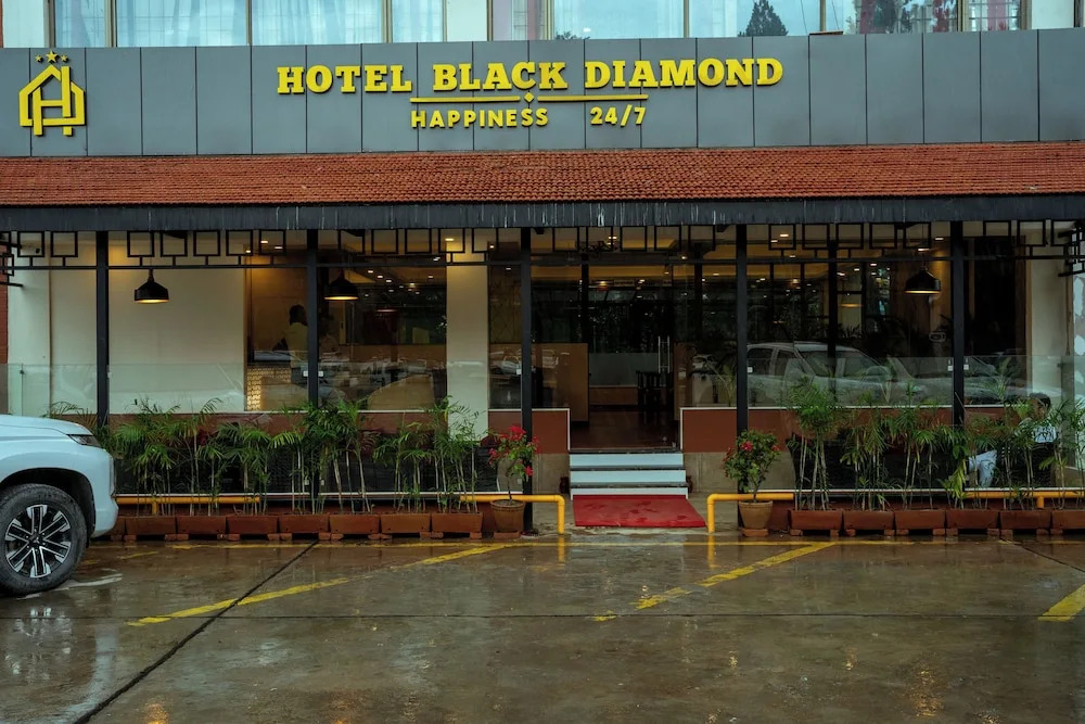 Hotel Black Diamond - Transit Point Inside Airport