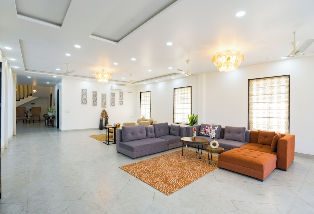 ELIVAAS Adhiva Retreat 5 BHK Farmhouse