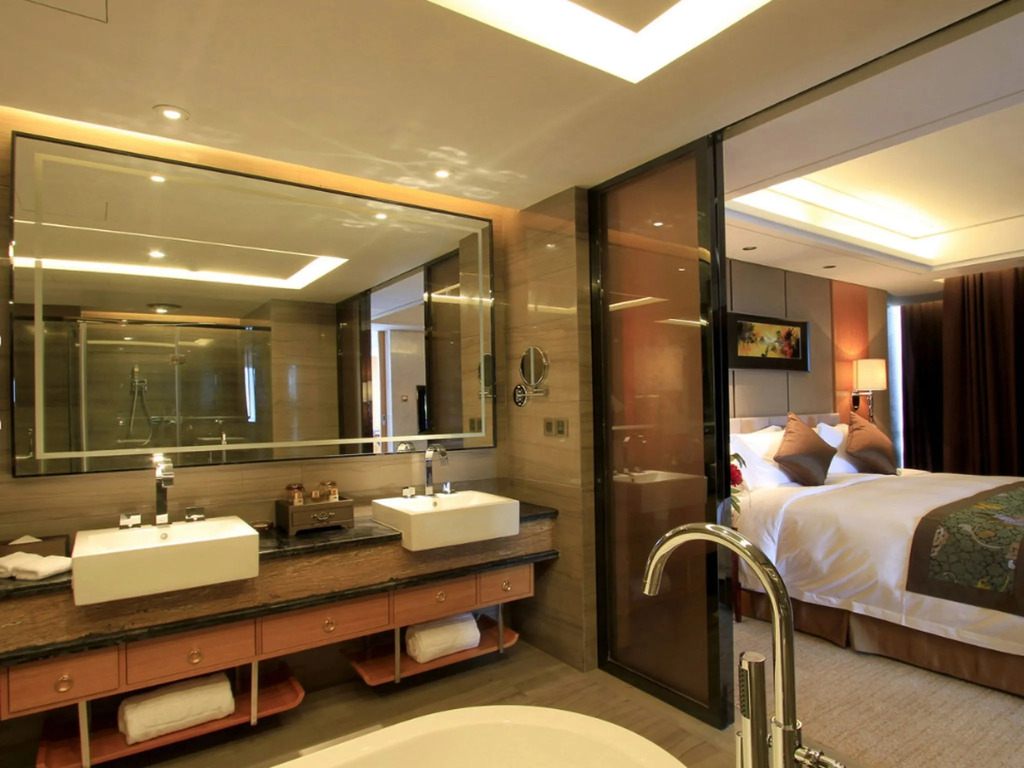 Zhangjiagang Zhonglian GDH International  Hotel