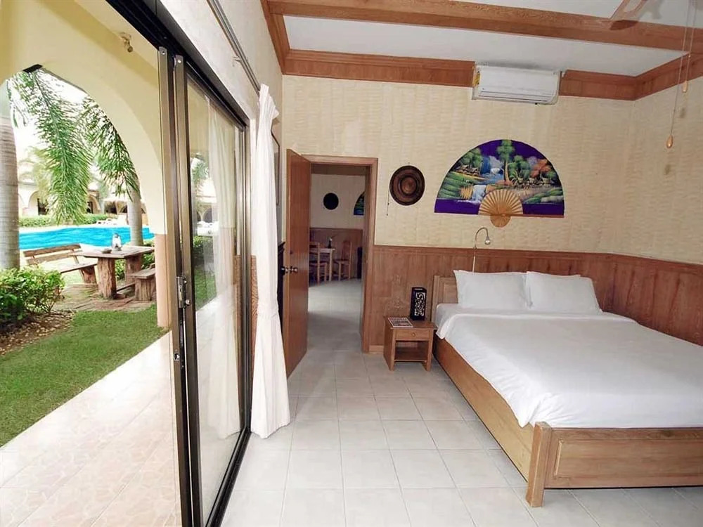 Getaway Resort Lake Mabprachan Thailand