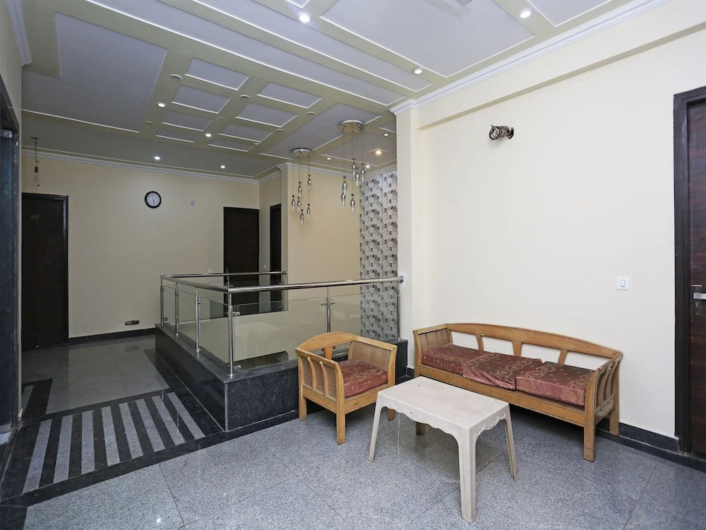 OYO 4026 Royal Inn