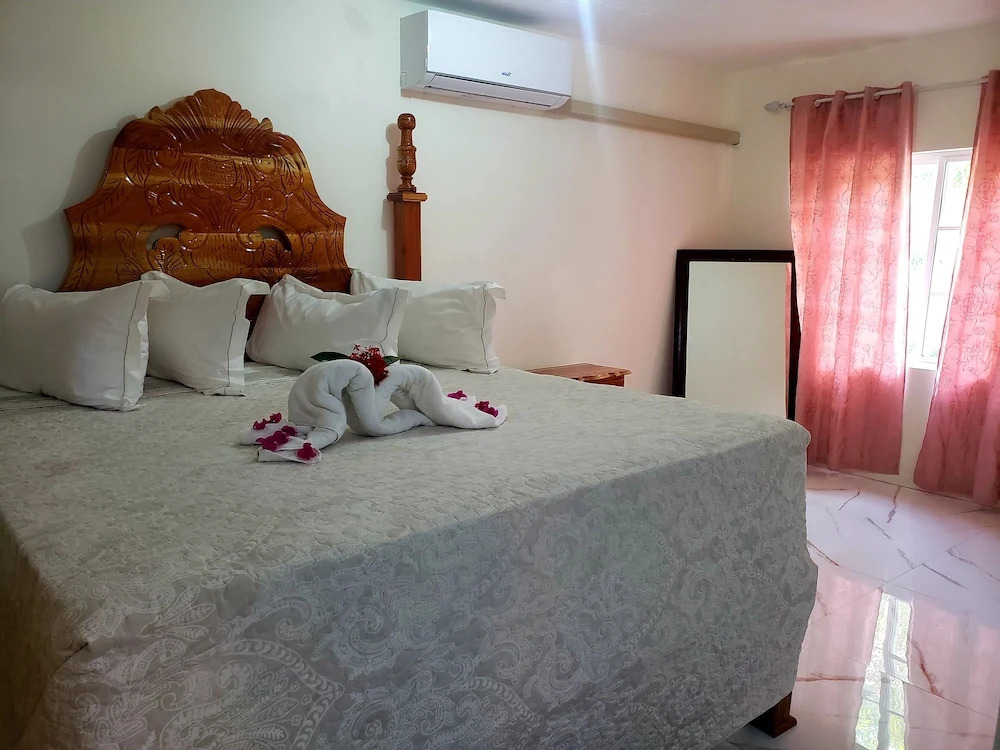 Chateau's Tranquil Apartments