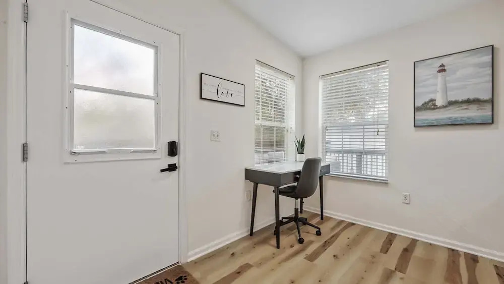 The Oak Hideaway Pet Friendly 3bd!