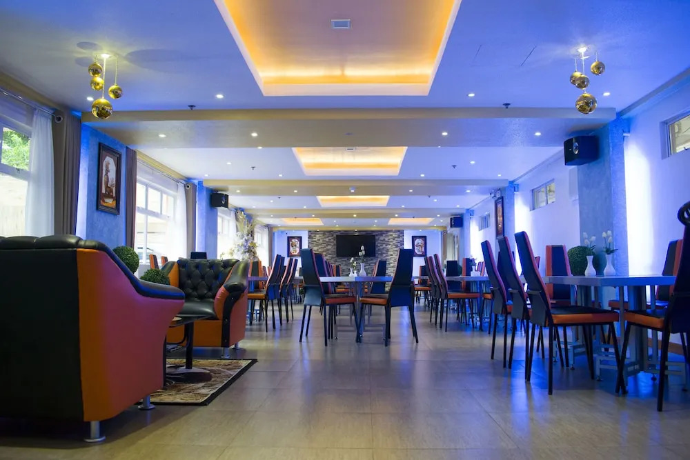 Royal Mansion Hotel