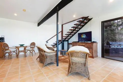 Whale Tales' 78 Lentara Street - Fantastic Water Views Over Fingal Beach