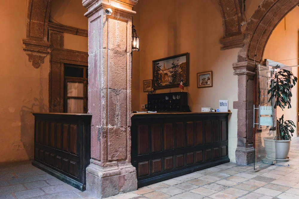 Hotel Carmina