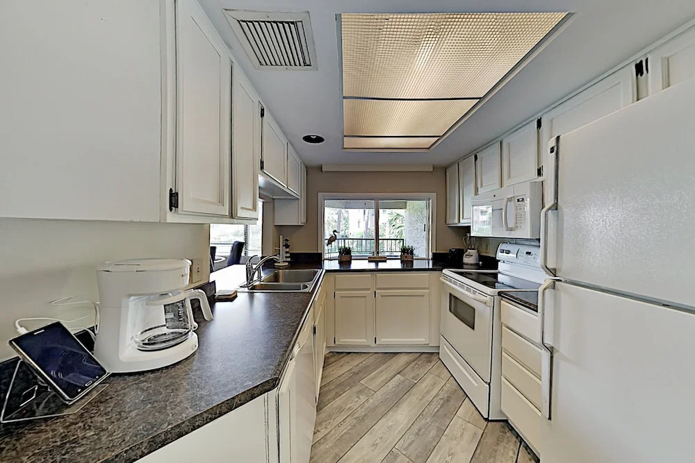 New Listing! Anchorage W/ Pool & Hot Tub 2 Bedroom Villa