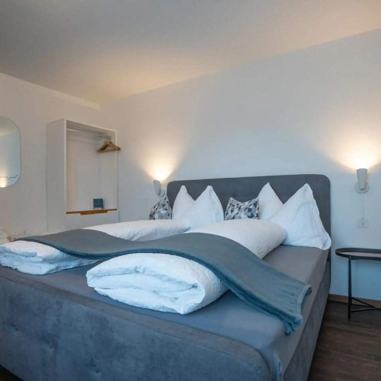 Hotel B&B Stossplatz anytime and easy self Check-in