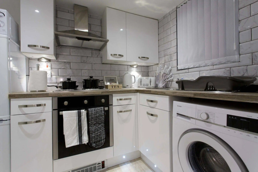 Shaftesbury Apartments