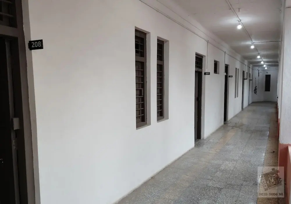 6 CR Hotel Natraj RAILWAY STATION