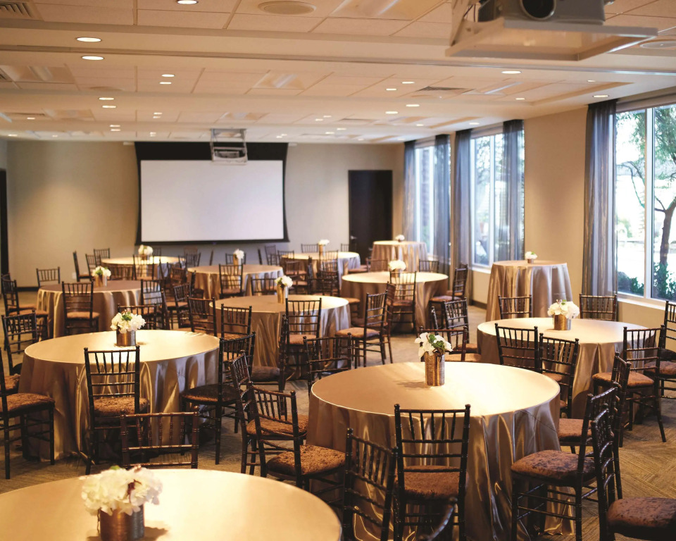 Hyatt Place Las Vegas at Silverton Village