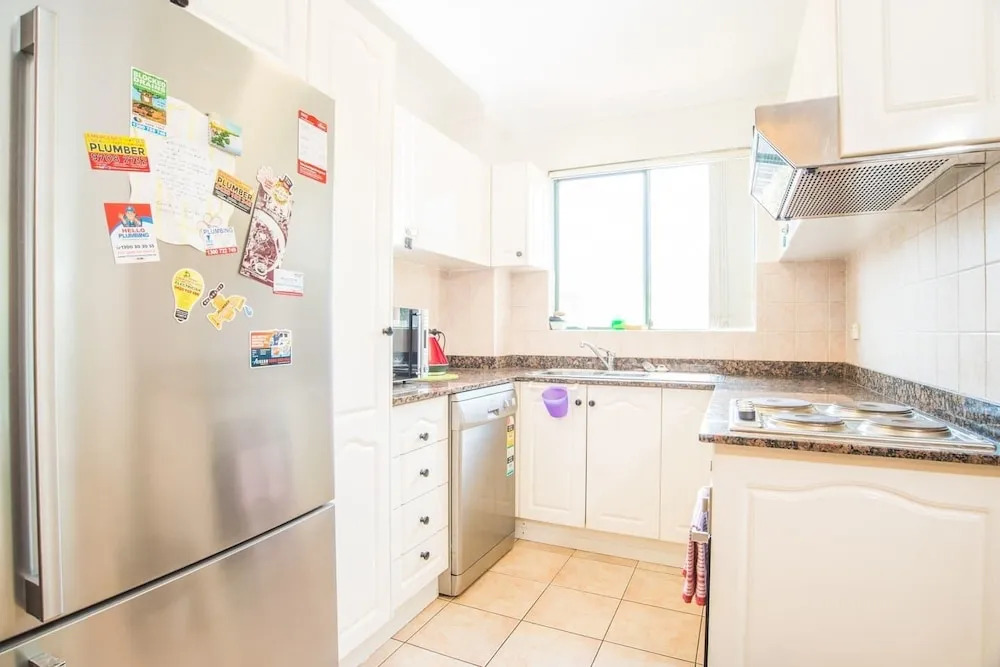 Spacious & Cozy Apartment In Heart Of Redfern