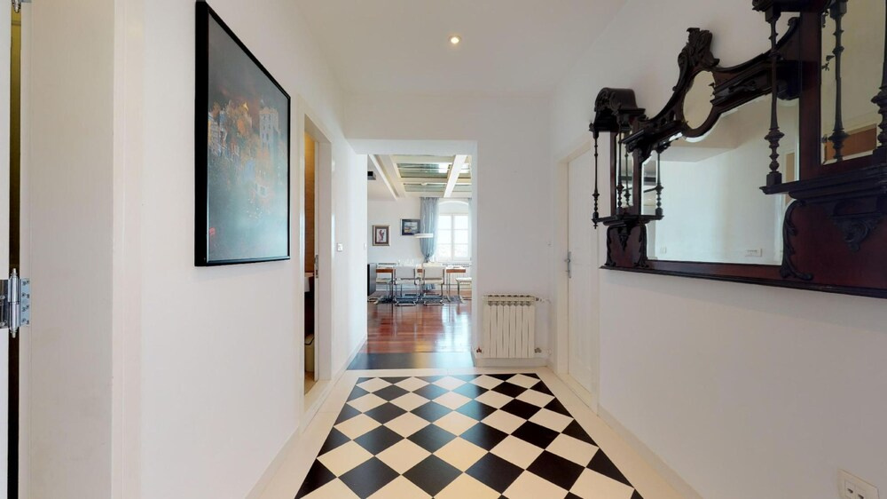 Bajamonti Penthouse in Desković Palace