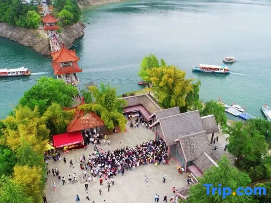 Yinghu Hotel